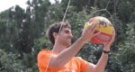 זוכה טכנוראש 2010 אלק ליסיאנסקי ו"רוקנרול" שבנה. צילום: הטכניון