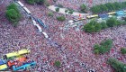 מירוץ הלפיד האולימפי בשנת 2008 ברחובות שנג'ן, סין. מתוך הערך "התפוצצות אוכלוסין" בויקיפדיה