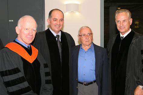 בתמונה (מימין לשמאל): ד