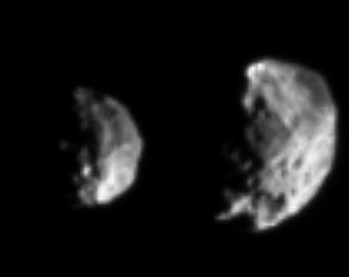 צילום ממרחק של הירח פיבי בידי קאסיני * היום יתקבלו צילומים ברורים יותר
