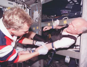 https://www.hayadan.org.il/inspecting-a-crippled-defense-satellite-2701093/ https://www.hayadan.org.il/inspecting-a-crippled-defense-satellite-2701093/