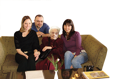 From the right: Dr. Barbara Costa, Prof. Rita Levy-Montalcini, Prof. Michael Feinzilbrolirez Harel. Photo: Weizmann Institute