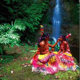 ילידים באי טאנה. מתוך אתר מחלקת התיירות של איי ואנאטו