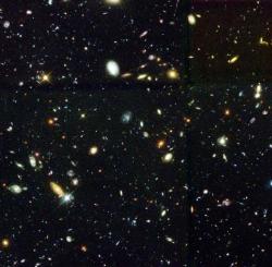 المجرات تملأ السماء - الصورة: تلسكوب هابل الفضائي. قطع وحفظ.