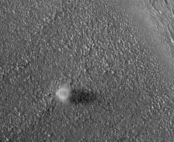 قزم الرمال تم تصويره من الأعلى. الصورة: ناسا/مختبر الدفع النفاث/HiRISE