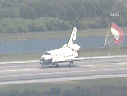 Atlantis shuttle landing. Photo: Nas TV