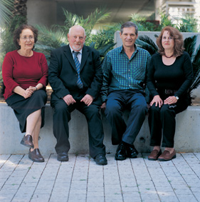 The team of the laboratory that studies interferon at the Weizmann Institute - d