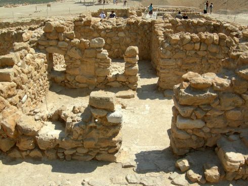 רובעי המגורים בקומראן, מקום מגוריהם של האיסיים רובעי המגורים בקומראן, מקום מגוריהם של האיסיים