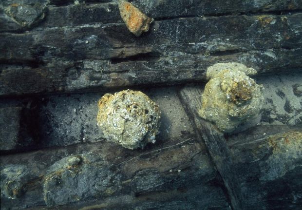 Cannonballs on a sunken ship off the coast of Acre. Photo: Haifa University