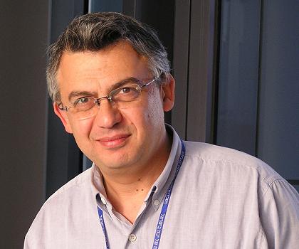 בתמונה: דר. דוד ברנשטיין, מנהל תחום טכנולוגיות תוכנה ואימות תכנון במעבדת המחקר של יבמ בחיפה.