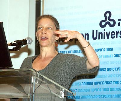 Prof. Judith Donat from MIT at a conference at the Open University, February 18, 2008