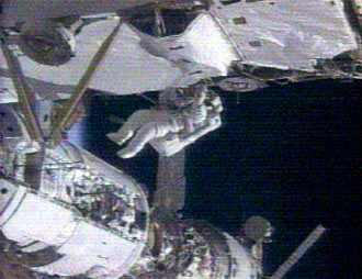 السير في الفضاء في 4 فبراير 2007