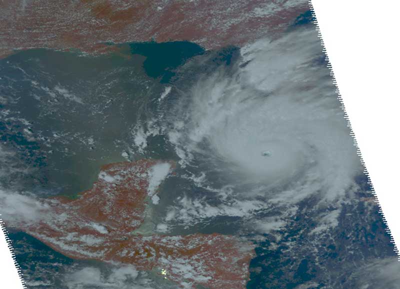 العاصفة غوستاف كما تم تصويرها بواسطة القمر الصناعي أكوا