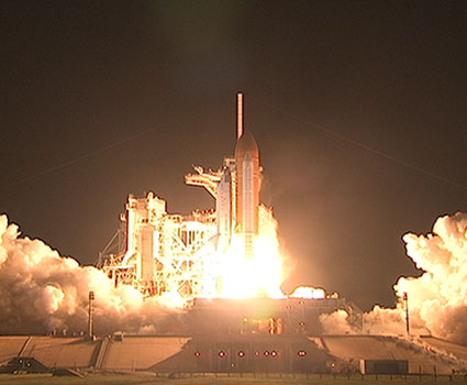 שיגור מעבורת החלל דיסקברי, הבוקר (חצות שעון מקומי בפלורידה).