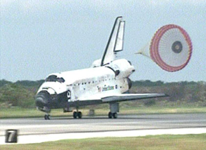 Discovery shuttle landing June 15, 2008