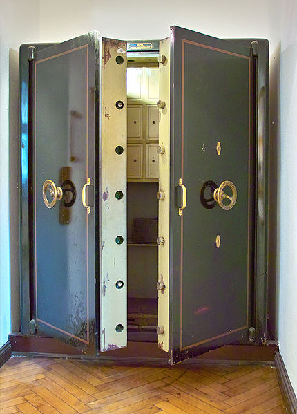صندوق الأمان. من ويكيبيديا الألمانية. صورة مجانية