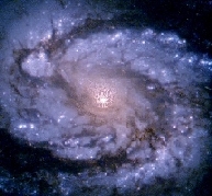 הגלקסיה M-100 כפי שצולמה באמצעות טלסקופ החלל האבל. גלקסיה ספיראלית דומה לשביל החלב