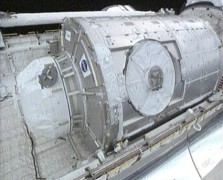 רכיב טרנקוויליטי בסיפון המטען של אנדוור, STS-130. צילום: NASA TV