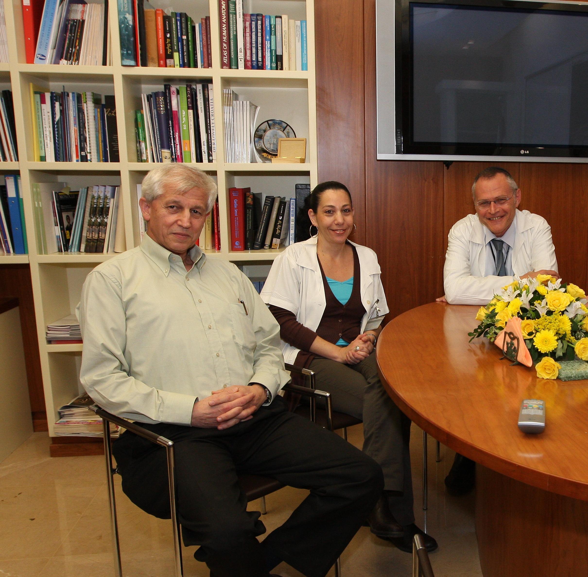 من اليمين إلى اليسار: البروفيسور سكورتسكي، الدكتور ماجن والبروفيسور زيليكوفيتش تصوير: بيوتر بليتار