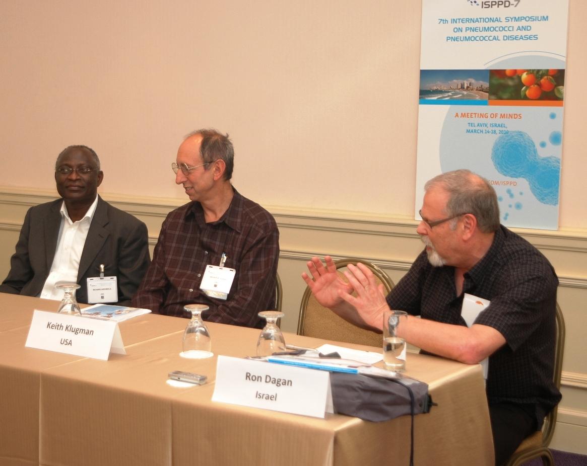 From right to left: Prof. Ron Dagan, Prof. Keith Klugman and Dr. Richard Adegbola. Photo: Kens Group.