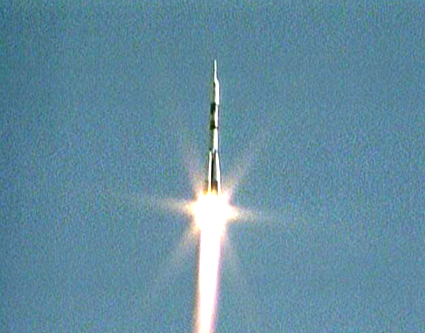 שיגור החללית סויוז TMA-18 ועליה אנשי הצוות ה-23 של תחנת החלל הבינלאומית, 2 באפריל 2010
