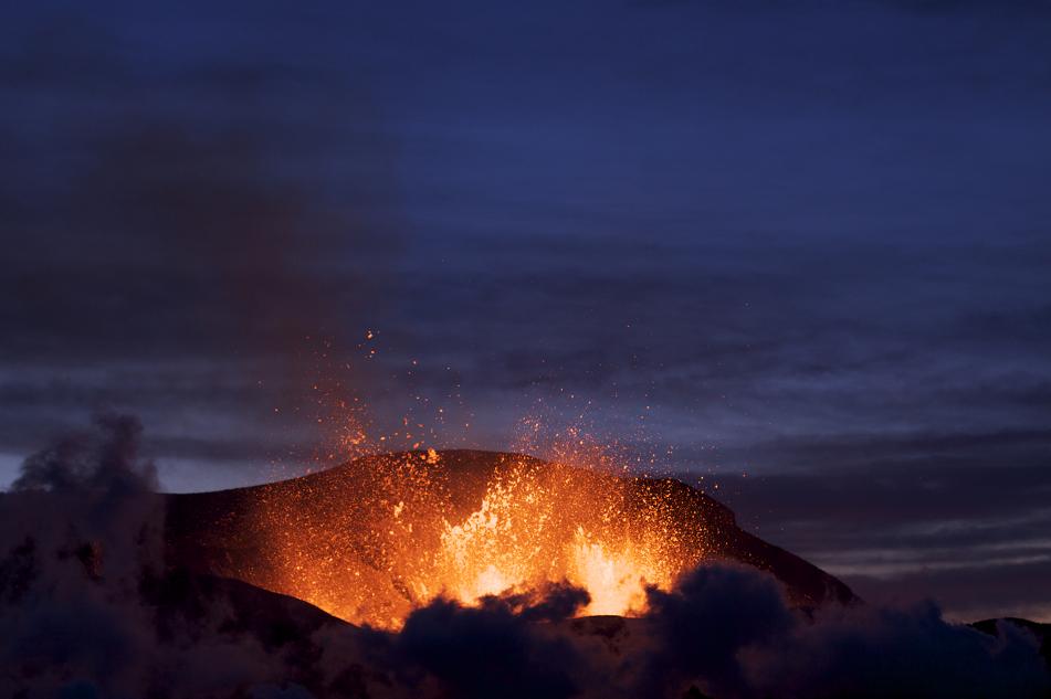 התפרצות הר הגעש באיסלנד, 27/3/2010. צילום: Boaworm, מתוך ויקימדיה, ברשיון CC