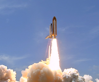 שיגור מעבורת החלל אטלנטיס למשימה STS-132- משימתה האחרונה, 14 במאי 2010. צילום. נאס"א