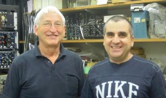 בצילום: פרופ' אריאל דרבסי (מימין) ופרופ' מרשל דבור. צילום: האוניברסיטה העברית