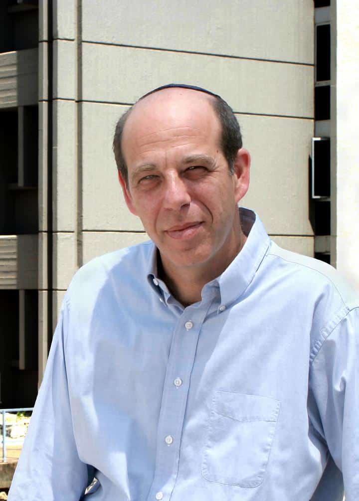 Prof. Aryeh Tsavan, Director of the Center for Nanotechnology at Bar-Ilan University