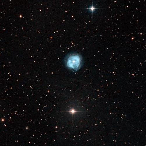 הערפילית הפלנטרית NGC 1514 כפי שרואים אותה בטלסקופים קרקעיים חזקים. יהלום יפה אך ללא הטבעות