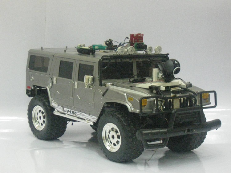 A model of a Jeep Hummer with a robot assembled on it, one of the projects that will be presented at the project conference at the Bar-Ilan School of Engineering, December 2010