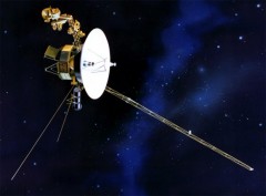 איור אמן של החללית וויאג'ר 1, הראשונה שחצתה את heliosheath (צילום נאס"א)