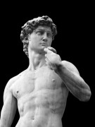 דוד אוחז באבן. פסלו המפורסם של מיכאלאנג'לו, פירנצה.