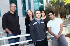 אלון חן וצוות המעבדה שלו. צילום: מכון ויצמן