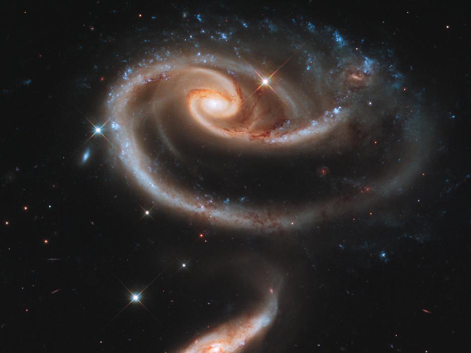 גלקסית השושנה - מתוך הצמד ARP 273