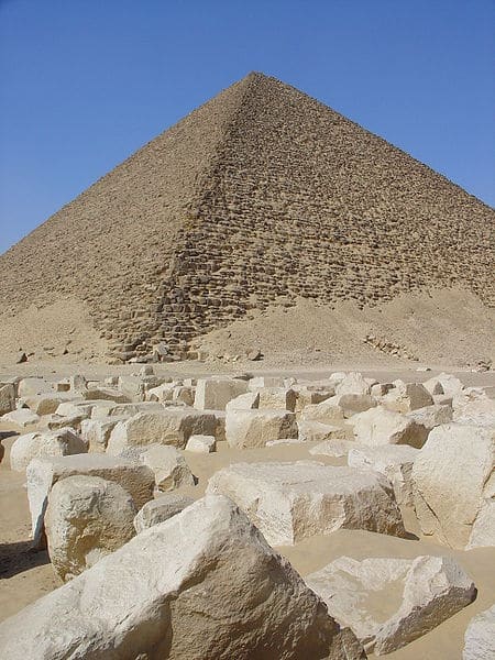 The Red Pyramid, as uploaded by Ivrienen to Wikipedia