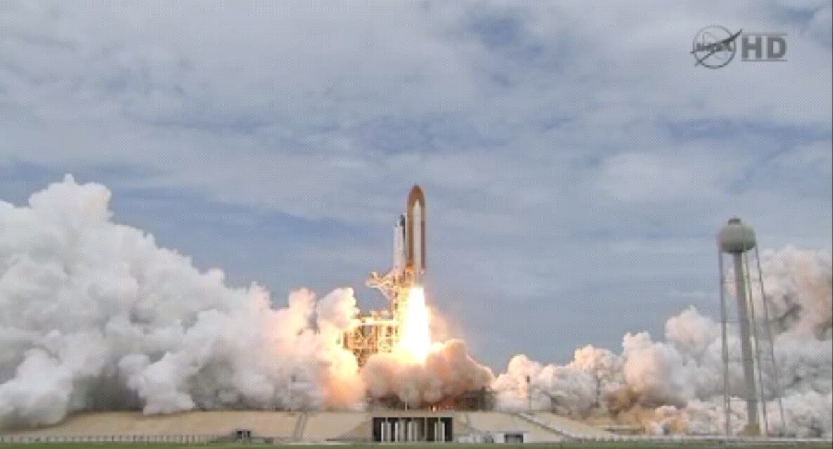 רגע השיגור - אטנלטיס ממריאה בפעם האחרונה בהחלט. מתוך השידור באתר נאס"א