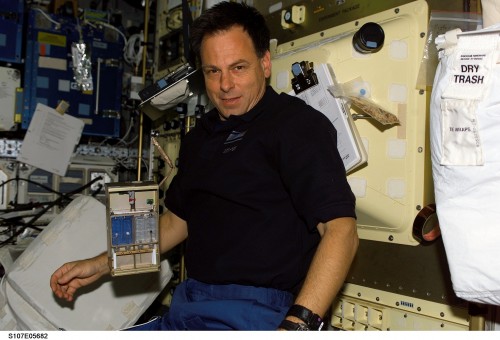 אילן רמון ז"ל במעבורת קולומביה, בטיסה STS-107. צילום: נאס"א