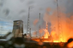 השיגור הראשון מנמל החלל החדש של אירופה מגויאנה הצרפתית ב-21 באוקטובר 2011. צילום: תילו קרנץ, DLR
