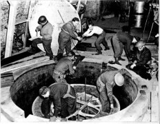 כור גרעיני נסיוני בהייגרלוך, גרמניה, אפריל 1945. מתוך ויקיפדיה - ספרית הקונגרס בוושינגטון