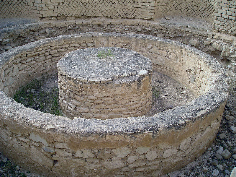שרידי בית מרחץ באחד מארמונות בית חשמונאי ביריחו. מתוך ויקיפדיה 