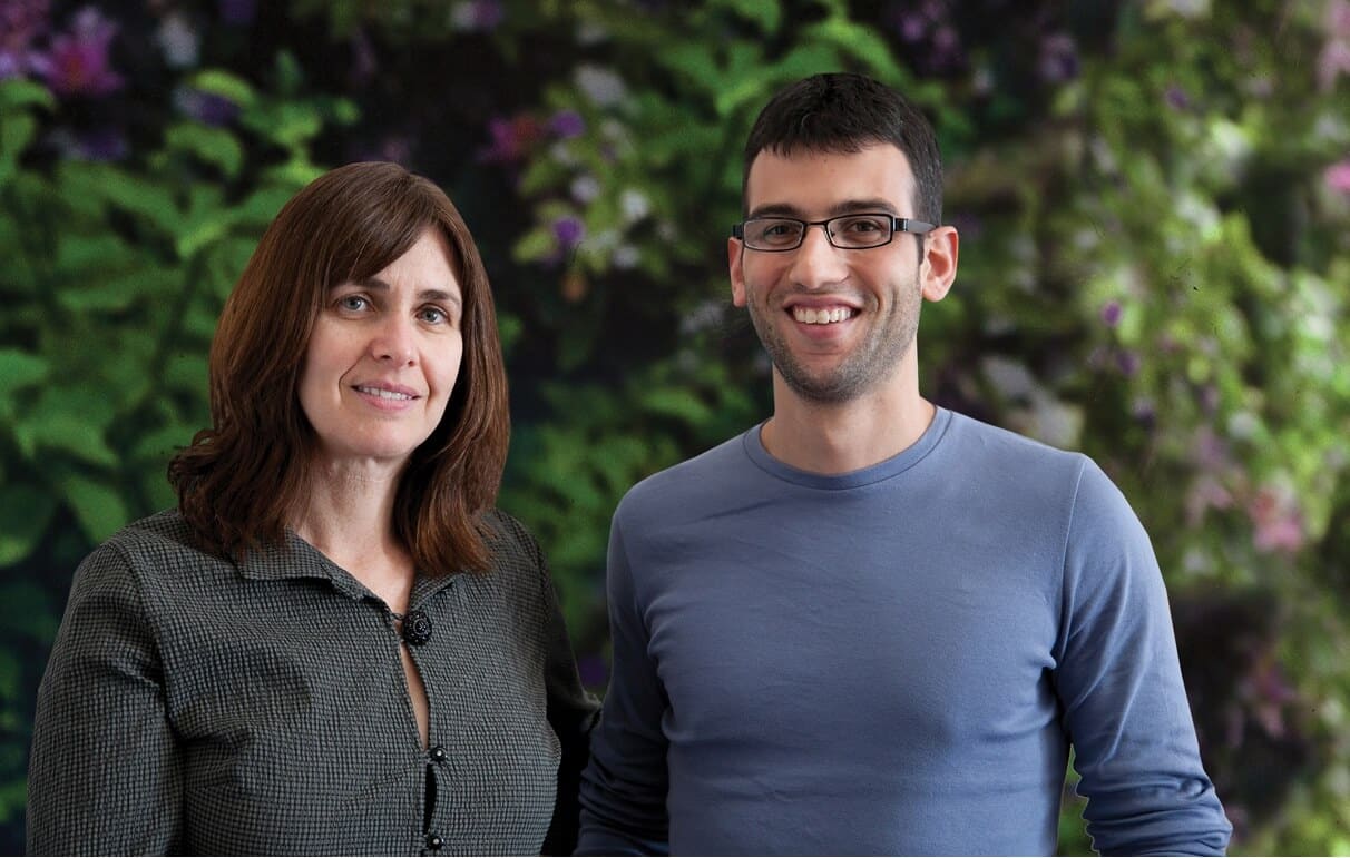 Prof. Shefi Goldwasser and Dr. Zvika Barkarski. Photo: Weizmann Institute