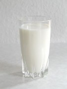 כוס חלב, מתוך ויקיפדיה