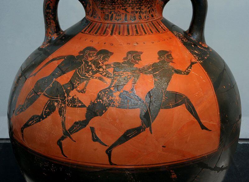 جرة يونانية عليها رسم للعدائين في دورة الألعاب الباناثلكية، 530 قبل الميلاد. من ويكيبيديا