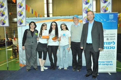 The dance robot development team of Ohel Shem High School in Raz, second place in the Robocop 2012 competition. Photo: Bar-Ilan University
