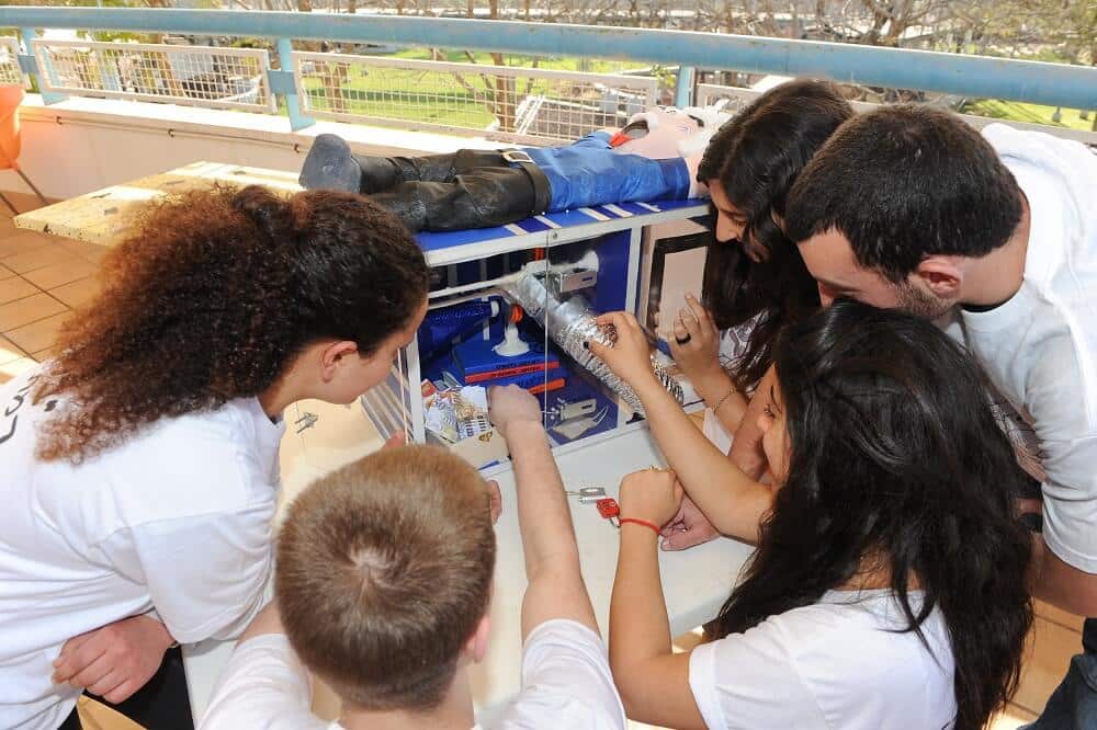 The Bleach High School team at the vaults tournament at the Davidson Institute - at the Weizmann Institute, March 2012. Photo: Davidson Institute