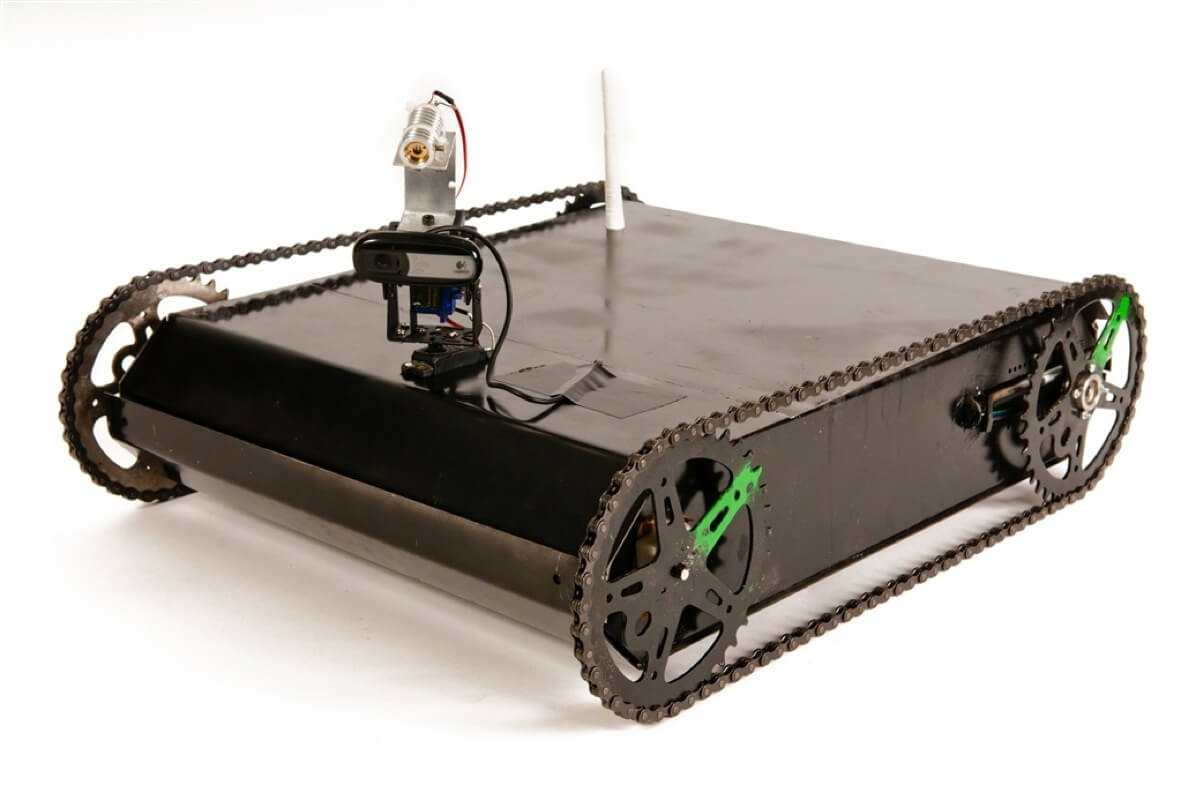 רובוט ממונע שפותח במרכז האוניברסיטאי אריאל