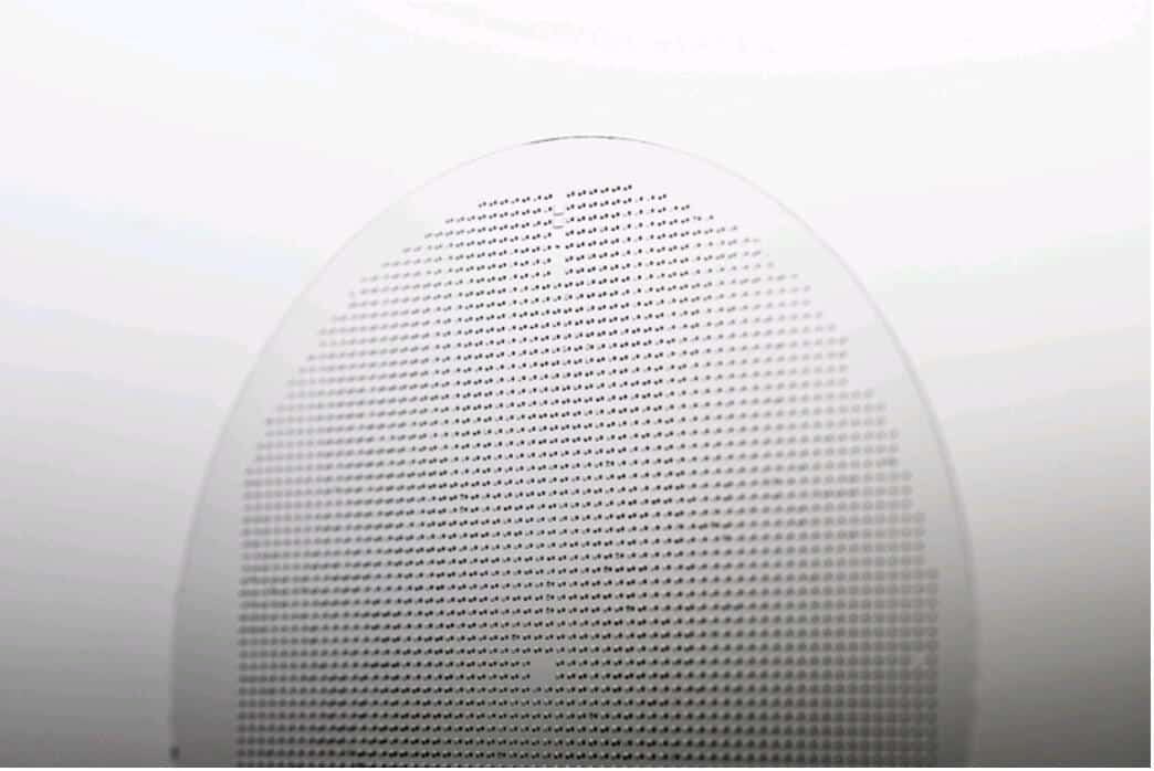 A silicon wafer with three-dimensional sensors on it. Photo: planoptik