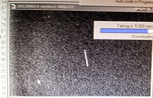 مرور الكويكب 2012 AD14 فوق إسرائيل كما تم تصويره من مرصد جفعتايم. الشخص المسؤول عن مراقبة وتشغيل التلسكوب هو شاي شالازي. لقطة شاشة للبرنامج: ميشال ليفنشتاين
