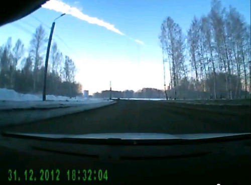 Another angle of view of the meteor that hit Russia on Friday, 15/2/2013, from a YouTube video